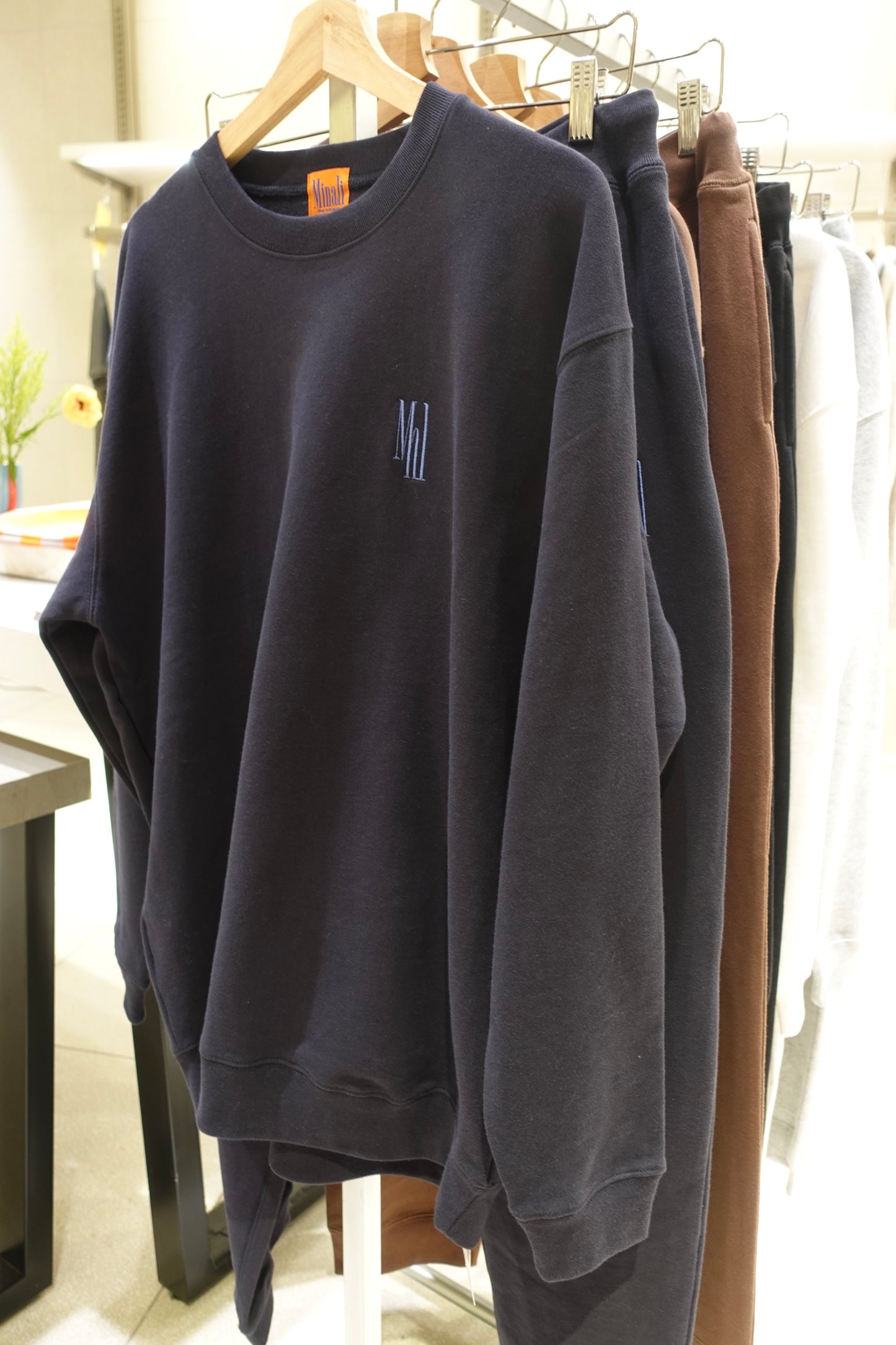 【再入荷】NEWカラー Minali Sweat Tops
