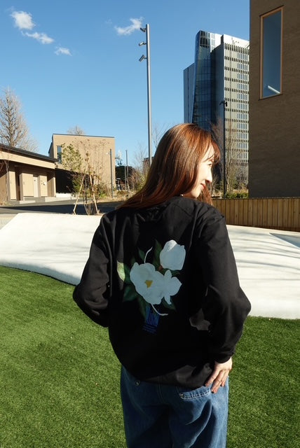 【再入荷】White Flower long T-shirt(UNISEX)