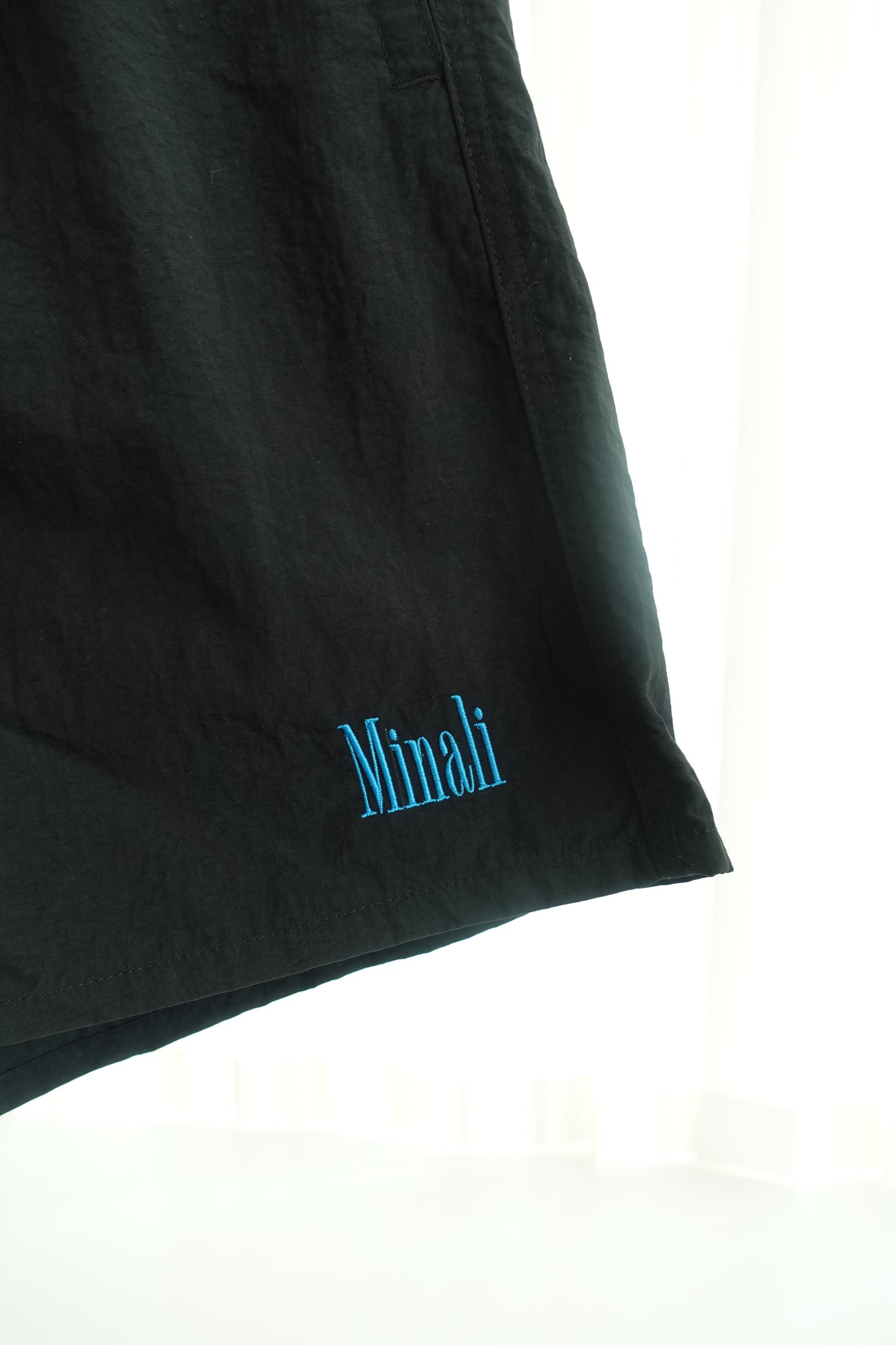 【NEW】Minali Nylon Pants