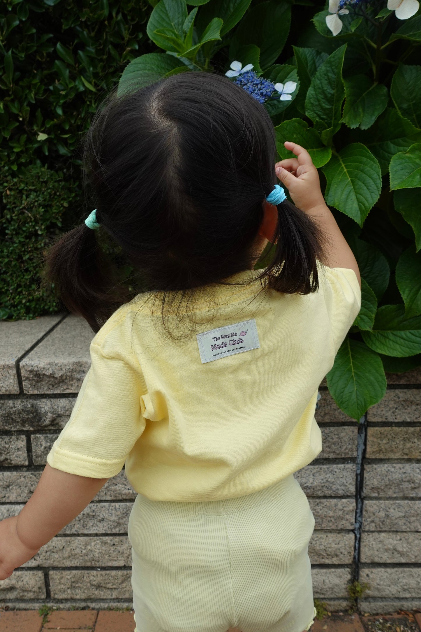 【予約販売】【KIDS】The Mini Me Mode Club  Flower T-shirt