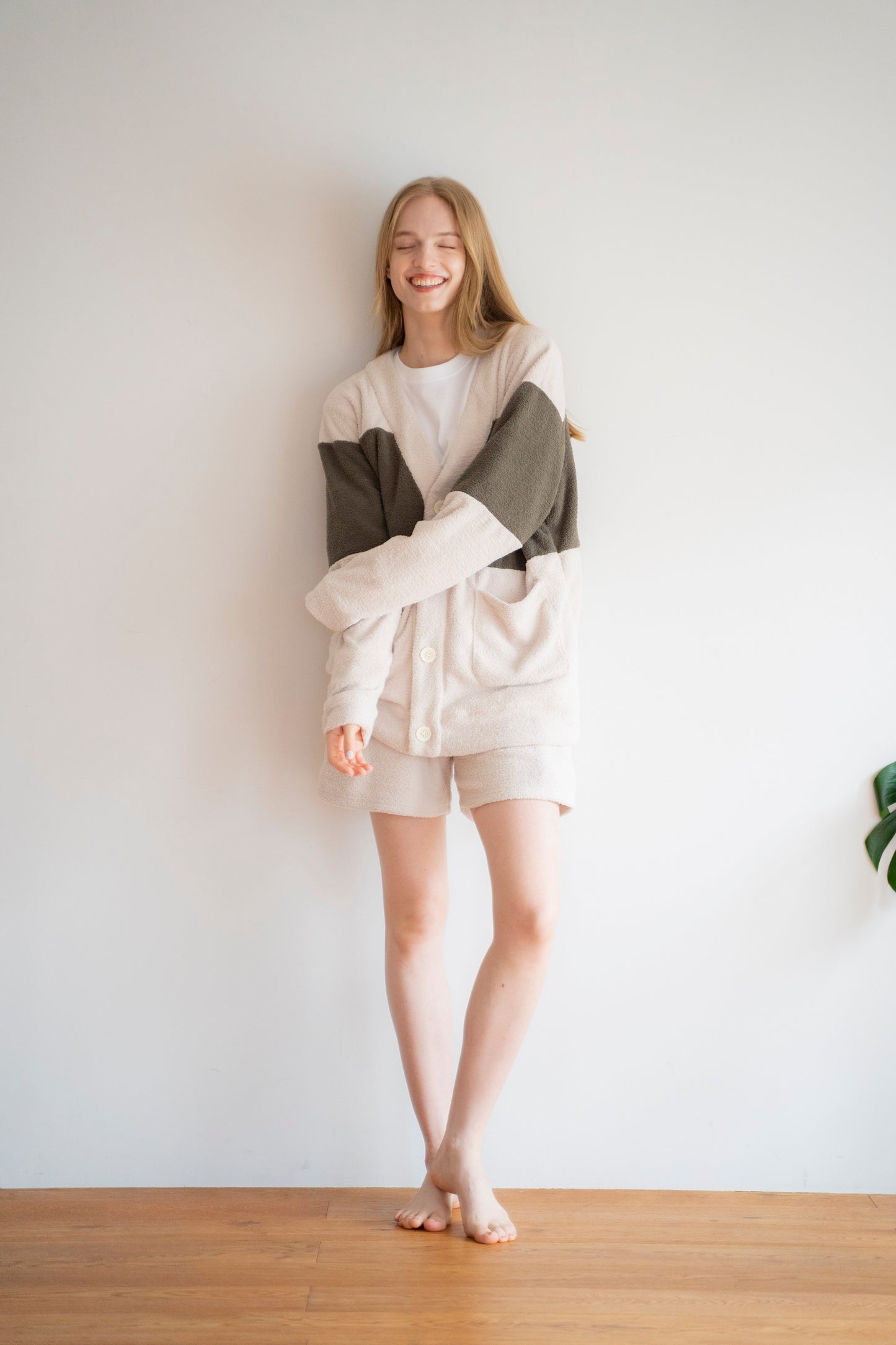 Fluffy cardigan(UNISEX)